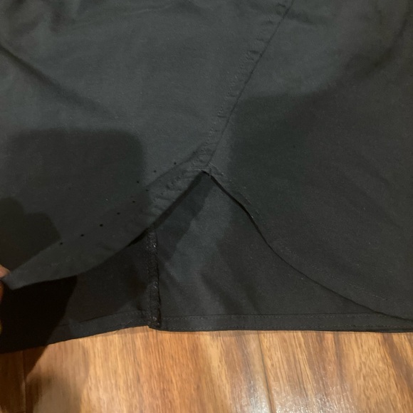 NWOT Nike Shorts Womens Medium Black Dri-Fit Breathable Running Gym Workout - Picture 5 of 9